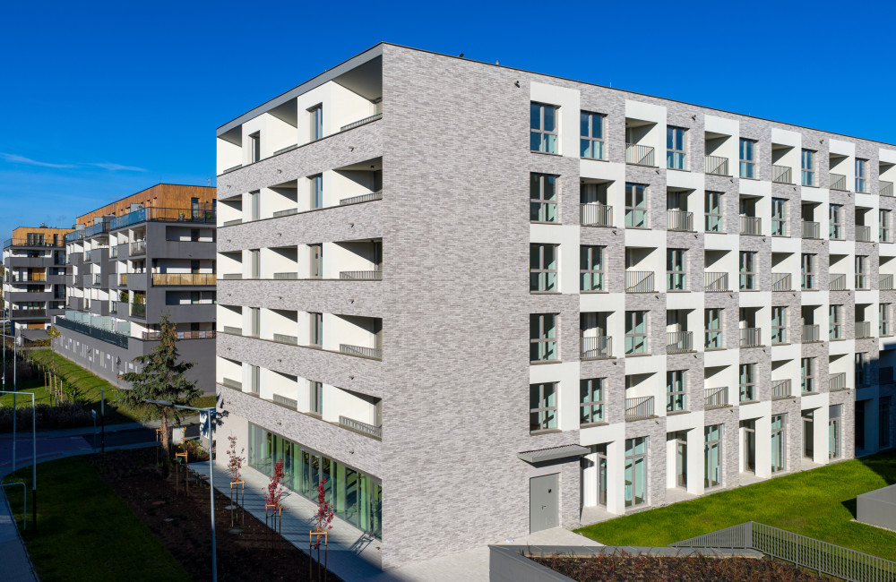 232405010014 Atal Aleja Pokoju Krakau PL Brick Loft Hellgrau 06